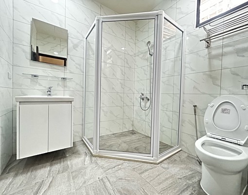 北區透天出租|一樓可做生意|進化北學士路|重新整理|5房5衛 - Image 9