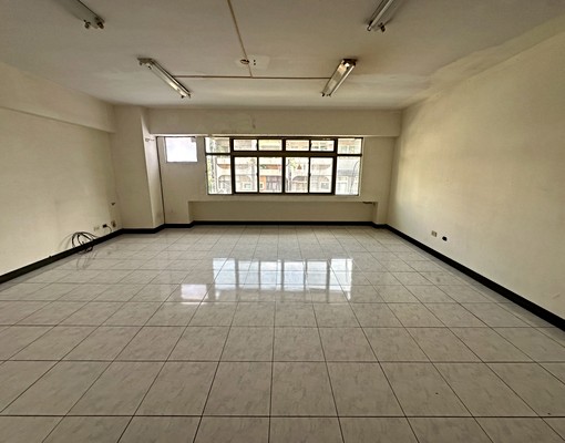 鳳山王生明路明亮大三房︱可租補︱大客廳 - Image 1