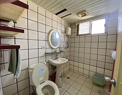 草屯市區「上毅皇宮」獨立溫馨套房出租. - Image 6