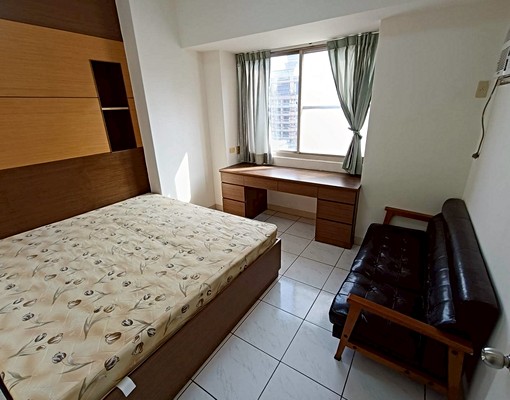 2+1房。靠近捷運、輕軌、巨蛋。明華路上 - Image 2