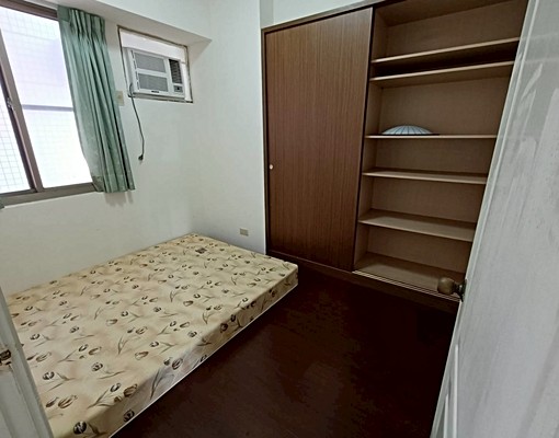 2+1房。靠近捷運、輕軌、巨蛋。明華路上 - Image 4