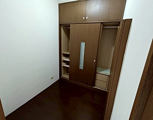 2+1房。靠近捷運、輕軌、巨蛋。明華路上 - Image 10