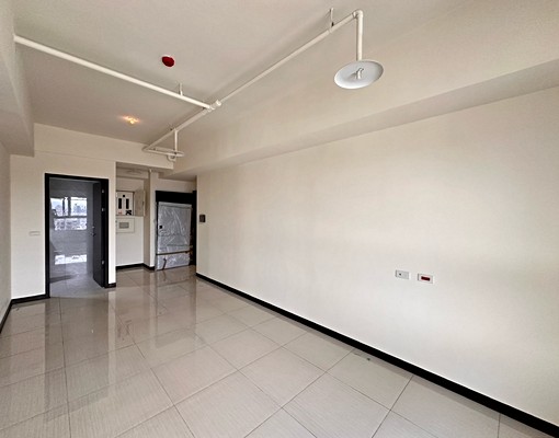 英倫公園三房車位全新沒住過 - Image 2