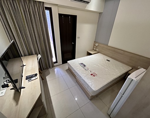 工業區日月光欣興獨立陽台洗衣機開窗電梯套房含管垃圾集中 - Image 1