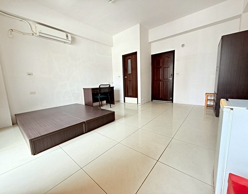 台南租屋~崑山國小旁優質套房(3樓前) - Image 1