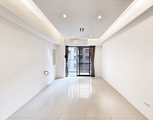 水湳經貿中央公園中國醫💖可租補全新超美三房含平車💖浴缸 - Image 1