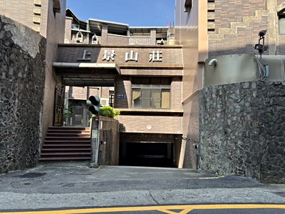 🍎近鳥松國中邊間雙套房併排雙車庫別墅-比買大樓還超值