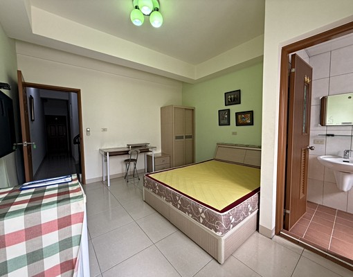 距岡山火車站(捷運站)800公尺獨立套房.陽台2 - Image 3