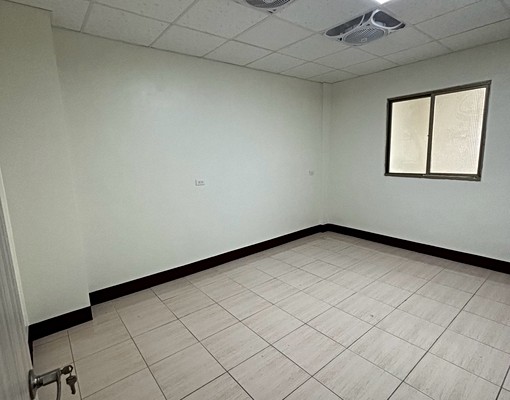 秒殺!可租補!靜宜商圈3樓半透天可寵 - Image 10