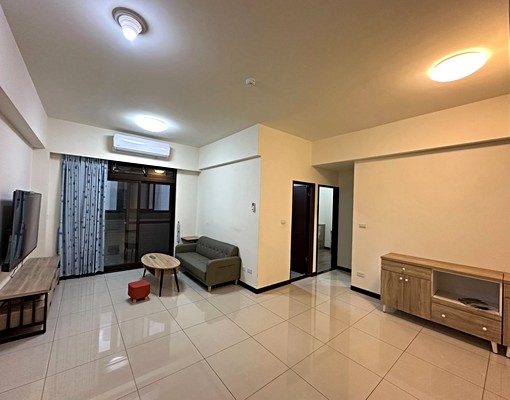 可租補免服務費⭐陽光學全配兩房車(含車管)✨五泰小周 - Image 2