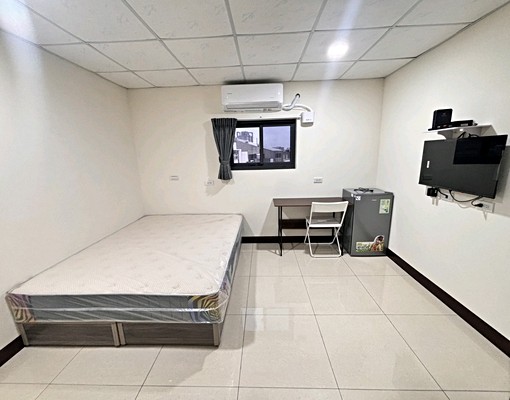 近中壢夜市~全新電梯套房-可租補 - Image 12