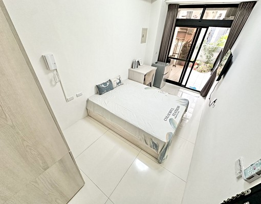 近一中👑陽台獨洗曬👑飲水機👑雙租補👑變頻冷暖冷氣 - Image 1