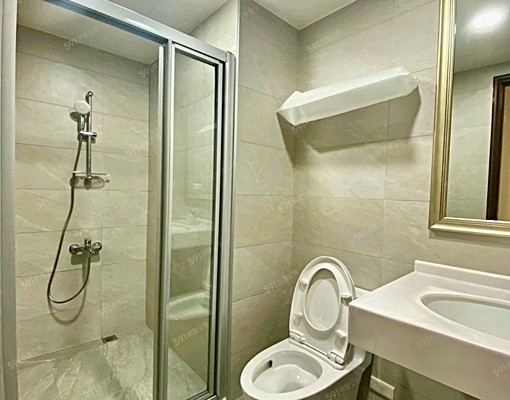 出租中路三房車 - Image 4