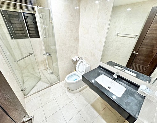 三房二衛✨家具電齊全✨平面車位✨可租補可入籍 - Image 3