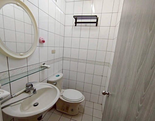 在光裡生活，讓日子慢下來，可租補，路邊停車，近山佳站 - Image 10