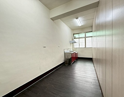 可租補入籍⭐️市中心工商公寓三樓⭐️五泰小恩 - Image 8