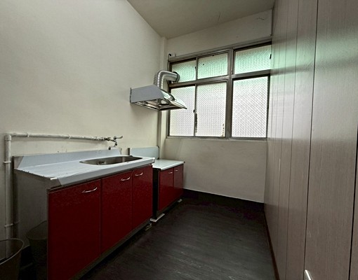 可租補入籍⭐️市中心工商公寓三樓⭐️五泰小恩 - Image 10