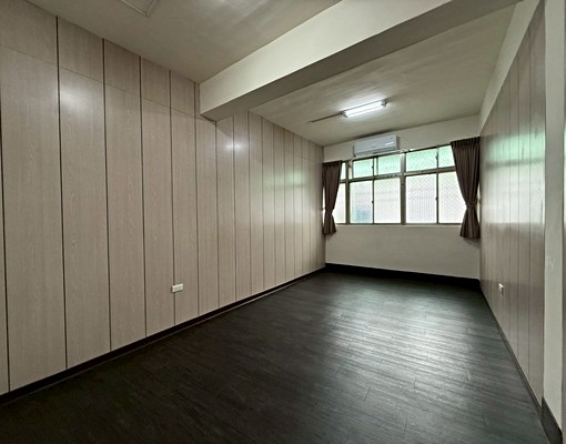 可租補入籍⭐️市中心工商公寓三樓⭐️五泰小恩 - Image 12