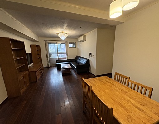 近湳雅街中正路大魯閣商圈荷蘭村3房有平面車位另租 - Image 3