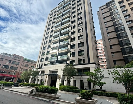 戶籍報稅✅平面雙車✨高質感社區四房✨浴缸✨系統櫃✨降價 - 591租屋網 - Image 1