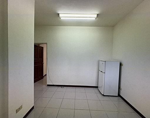 菜寮捷運8分鐘大套房獨立洗衣機有陽台變頻冷氣-小吳 - Image 3