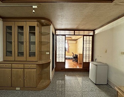 小港舒適住家-坪數夠大採光極佳附傢具 - Image 2