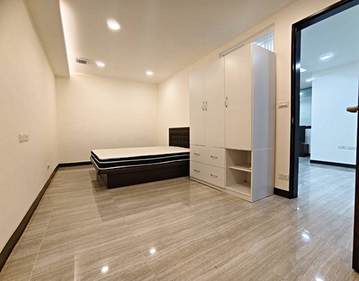 宜安路邊間美妝三房(家具家電可談~可租補) - Image 13