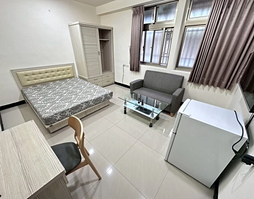 小資族首選、公共飲水機、推窗可曬、台北橋捷運站 - Image 1