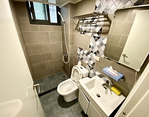 陽台獨洗❤流理臺❤固定一個室內機車位❤工業風❤租補+10% - Image 9