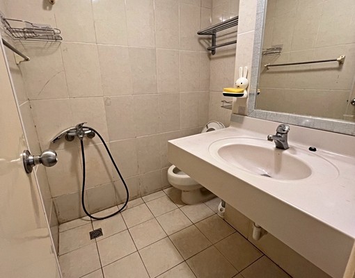 可申請租補,設籍~國泰醫院旁~有坡平車位~ - Image 12