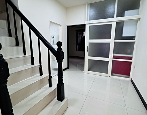 溪湖全新透天出租-近溪湖國中 - Image 6