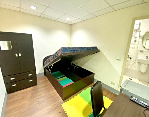 府中小資首選套房.雙人掀床可收納.共用陽台可曬衣 - Image 3