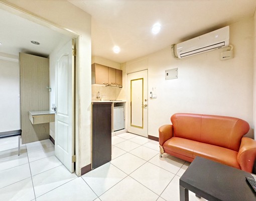 一中商圈❤️便宜電梯2房❤️可雙租補可戶籍❤️子母車 - Image 1