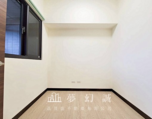 高鐵兩房含管。可租補.寵物.戶籍.台水電 - Image 5