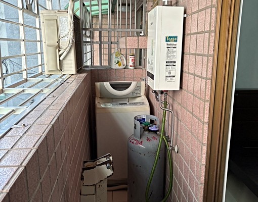 大俗租!稀有捷運大套房誠意出租~~ - Image 5