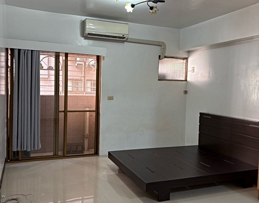 大俗租!稀有捷運大套房誠意出租~~ - Image 1