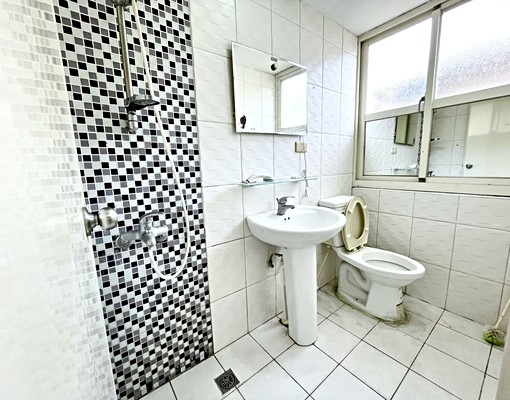 一中街、永興商圈小資族套房!可短租、有陽台,無管理費 - Image 4