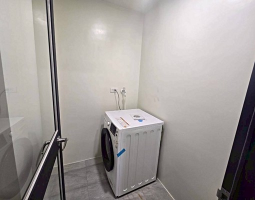 市中心全新裝修.可寵物.可租補.有垃圾集中.機車位 - Image 2