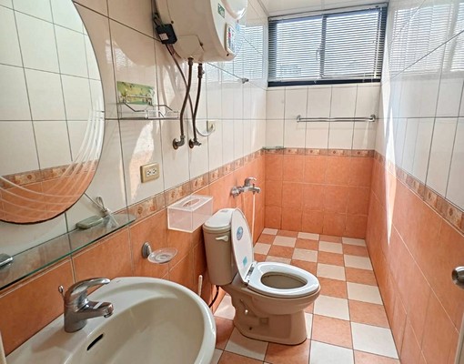 大套房✨共洗共烘衣✨大空地可停機車✨子母車✨近四張犁✨可租補 - Image 3