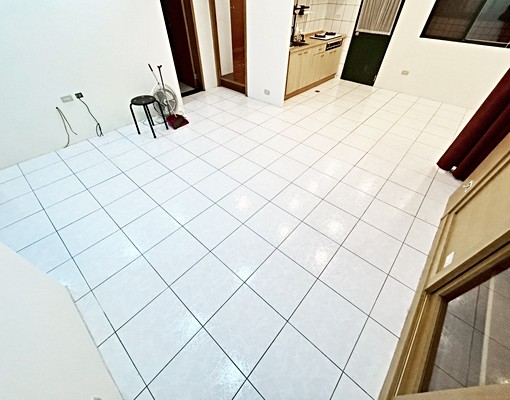 捷運三重國小◆電梯3房◆採光垃圾代收★陽台 - Image 1