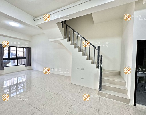 沙鹿全新透天✨含車管(24hr👍￸�住戶專屬籃球場大公園 - Image 4