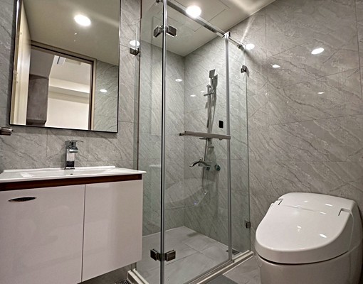 鳳凰信義，全新裝潢精緻兩房兩衛含管理費+車位，保證拎包入住 - Image 9