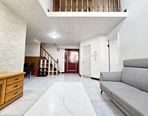 (可租補)鄰近中華商圈及成大小家庭上班族最愛明亮三房 - Image 5