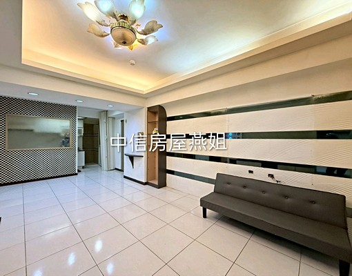 藝文商圈/世紀風華超便宜大三房/需補助 - Image 2