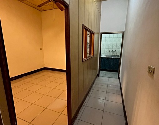 環境清新,適合工人,上班人員及小家庭住宿!! - Image 1