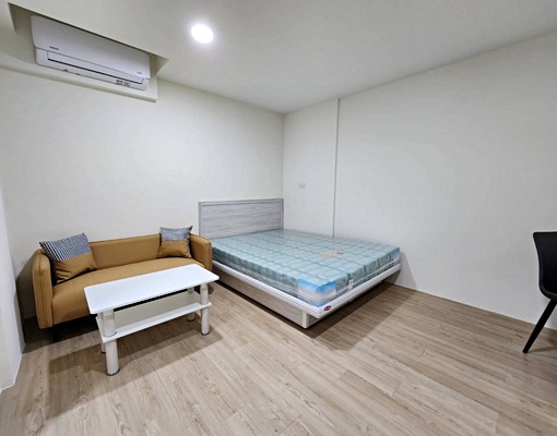 全新裝潢~中和高中1樓大套房 - Image 1