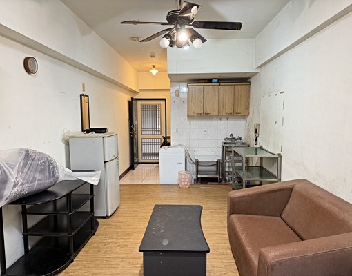 公誠國小旁大套房.配備齊全.24H守衛 - Image 4