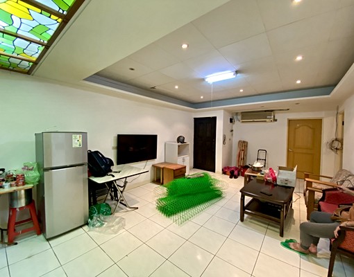 埔墘商圈.一橋到台北.使用空間大.台水台電.房間皆有開窗 - Image 2