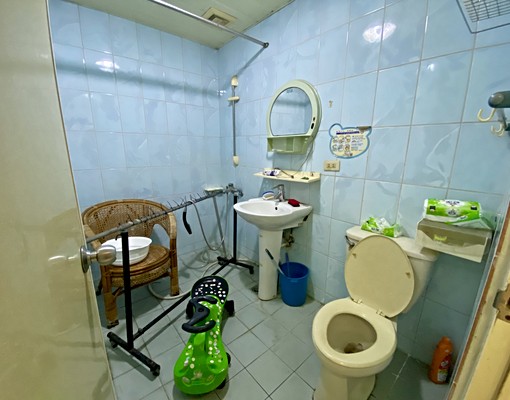 埔墘商圈.一橋到台北.使用空間大.台水台電.房間皆有開窗 - Image 9