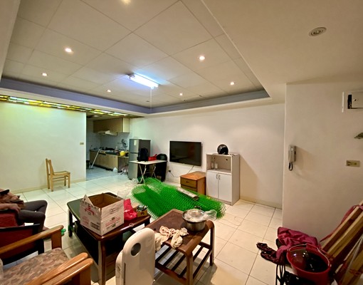 埔墘商圈.一橋到台北.使用空間大.台水台電.房間皆有開窗 - Image 7